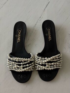 CHANEL Black Pearl-Strand Slide Sandals in leather